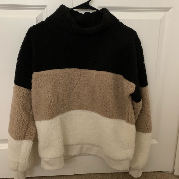 Marshalls Sweaters - 3 for $25 ❤️ // Color Blocked Turtleneck Sweater